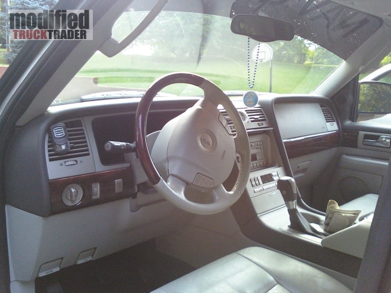 2004 Lincoln Navigator 
