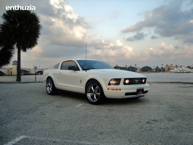 2007 Ford Mustang Pony Package